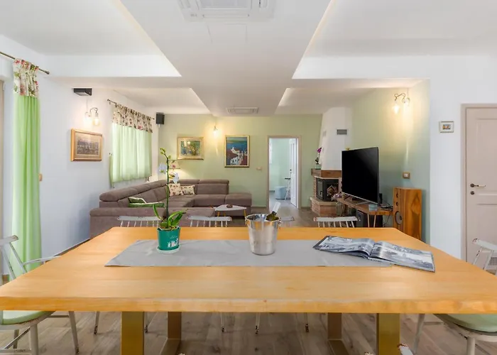 Stella Polaris Stuti